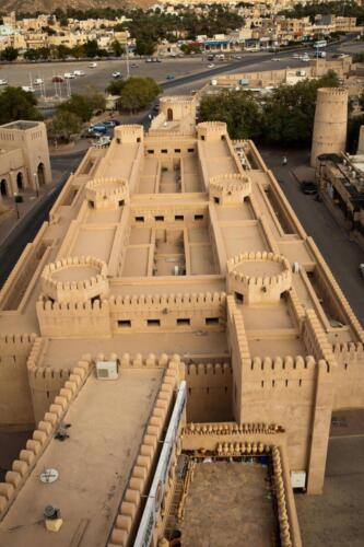 shutterstock 95946637-nizwa-fort (1)